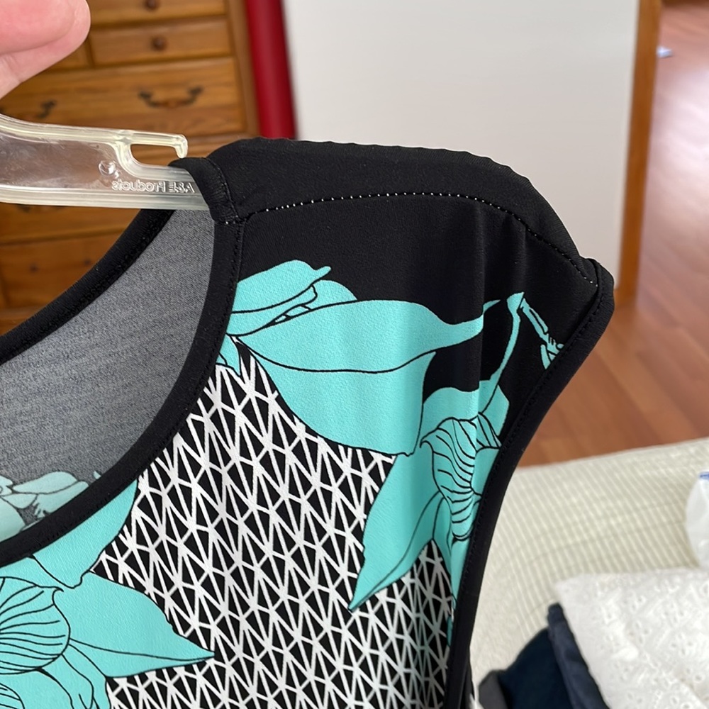Max Edition Dress - Picture 3 of 6